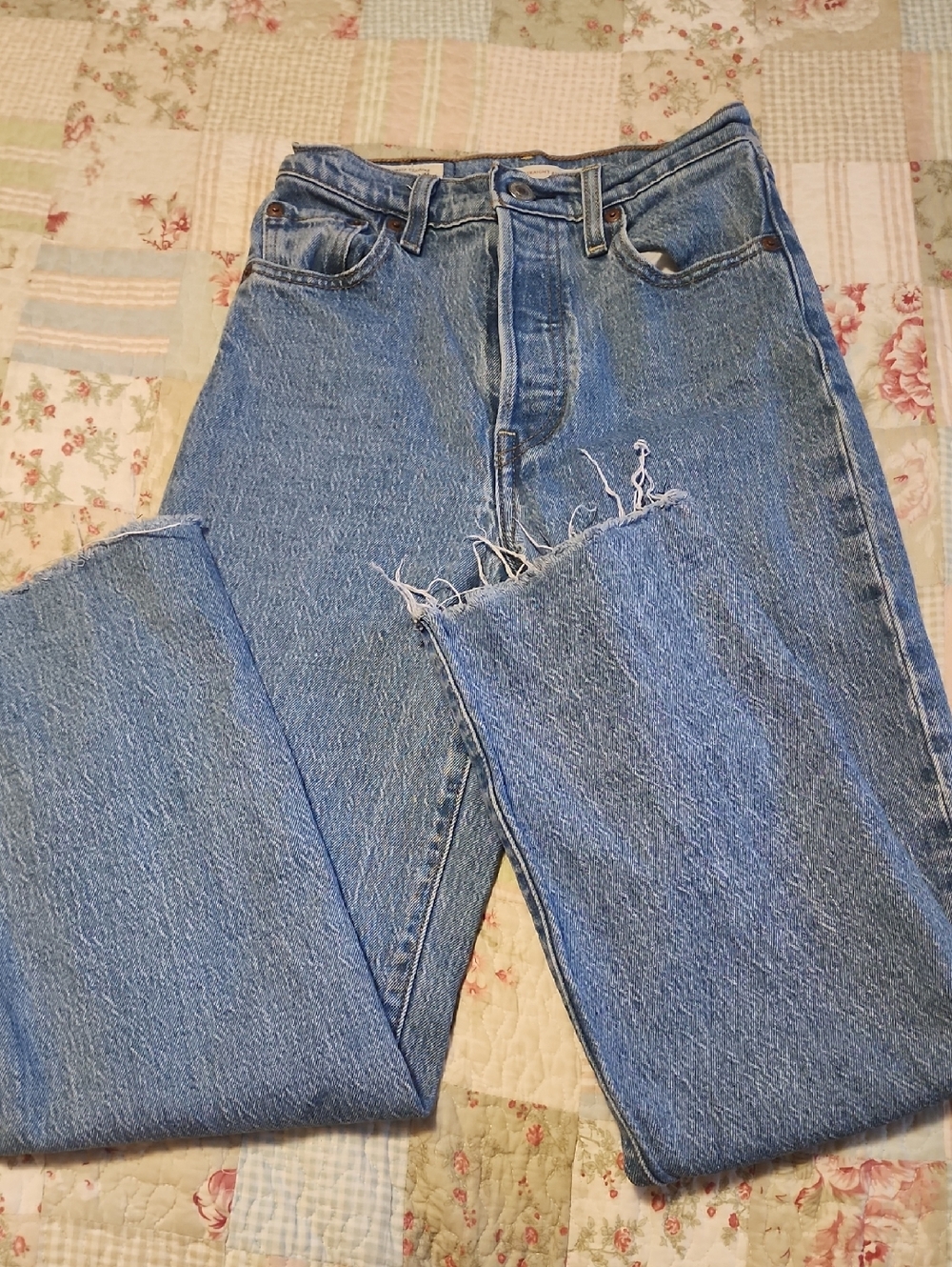 Levi's Straight Leg Jeans in Light Blue Denim